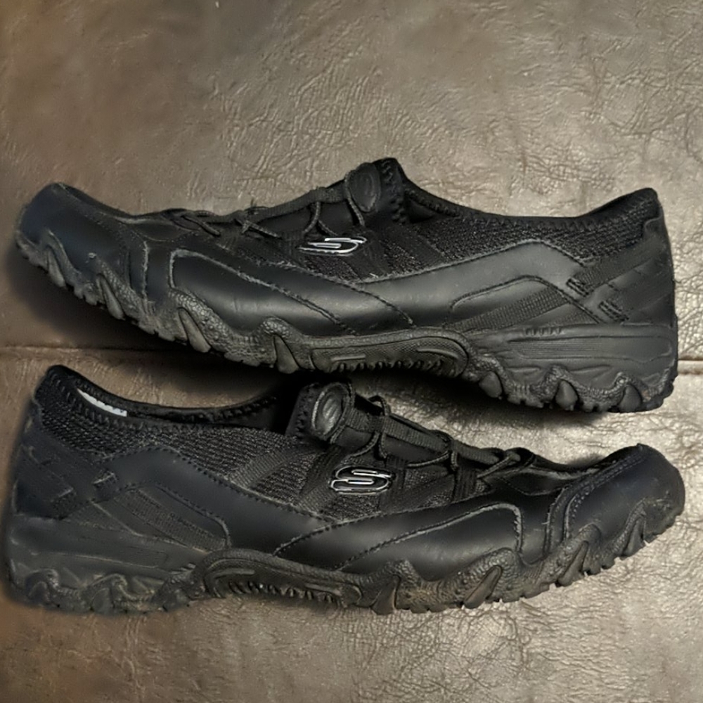 Women's Slip Resistant Shoes w/ Bungee Laces